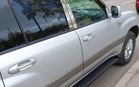 Toyota Land Cruiser 100 рестайлинг 2, 2006 год, 2 760 000 рублей, 9 фотография