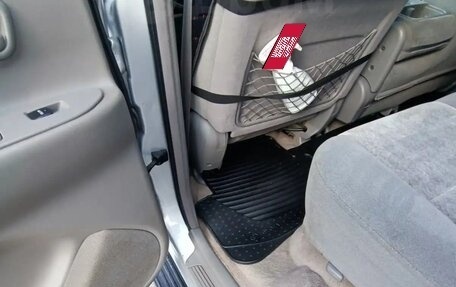 Toyota Land Cruiser 100 рестайлинг 2, 2006 год, 2 760 000 рублей, 15 фотография