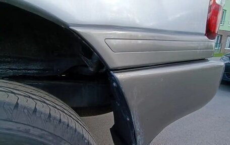 Toyota Land Cruiser 100 рестайлинг 2, 2006 год, 2 760 000 рублей, 20 фотография