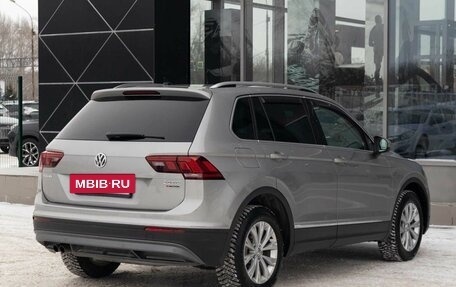 Volkswagen Tiguan II, 2017 год, 2 850 000 рублей, 5 фотография