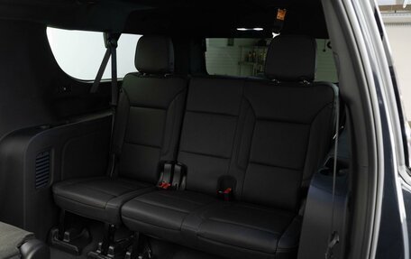 Chevrolet Suburban, 2023 год, 13 390 404 рублей, 15 фотография