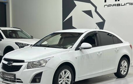 Chevrolet Cruze II, 2013 год, 829 900 рублей, 2 фотография