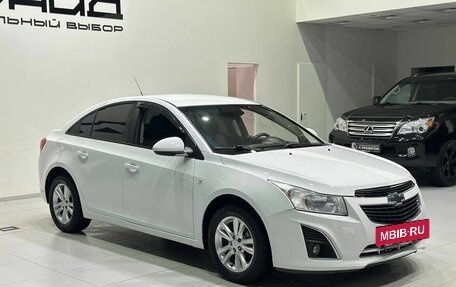 Chevrolet Cruze II, 2013 год, 829 900 рублей, 3 фотография