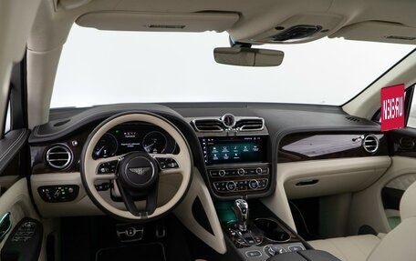 Bentley Bentayga I, 2020 год, 24 338 888 рублей, 6 фотография