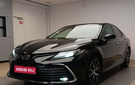 Toyota Camry, 2022 год, 3 990 000 рублей, 1 фотография