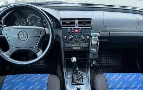 Mercedes-Benz C-Класс, 2000 год, 980 000 рублей, 5 фотография