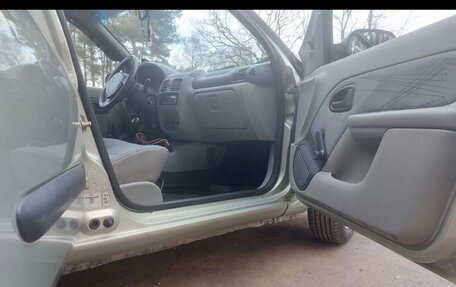 Renault Symbol I, 2002 год, 350 000 рублей, 10 фотография