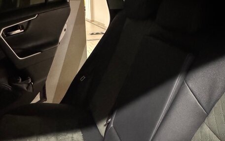 Toyota RAV4, 2024 год, 4 100 000 рублей, 6 фотография