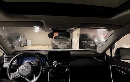 Toyota RAV4, 2024 год, 4 100 000 рублей, 8 фотография