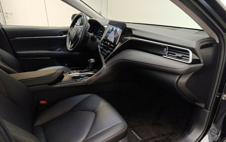 Toyota Camry, 2022 год, 3 990 000 рублей, 8 фотография