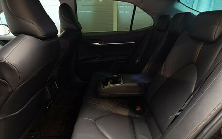 Toyota Camry, 2022 год, 3 990 000 рублей, 10 фотография
