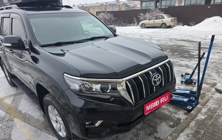 Toyota Land Cruiser Prado 150 рестайлинг 2, 2019 год, 5 000 000 рублей, 1 фотография