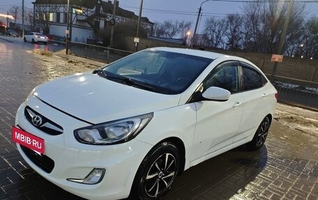 Hyundai Solaris II рестайлинг, 2011 год, 575 000 рублей, 4 фотография