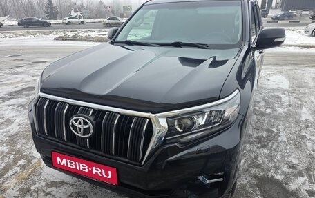 Toyota Land Cruiser Prado 150 рестайлинг 2, 2019 год, 5 000 000 рублей, 4 фотография