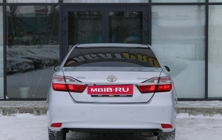 Toyota Camry, 2016 год, 2 350 000 рублей, 8 фотография
