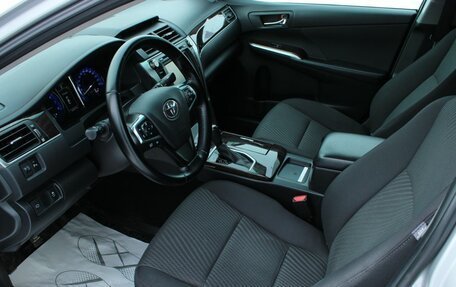 Toyota Camry, 2016 год, 2 350 000 рублей, 18 фотография