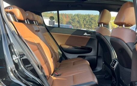 KIA Sportage IV рестайлинг, 2018 год, 2 560 000 рублей, 2 фотография