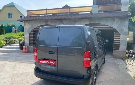 Peugeot Expert, 2022 год, 2 600 000 рублей, 3 фотография