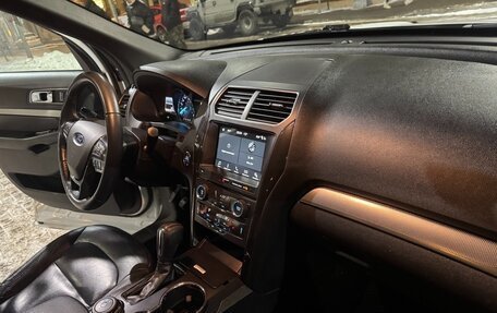 Ford Explorer VI, 2018 год, 2 900 000 рублей, 12 фотография