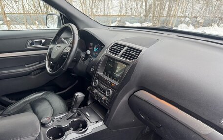 Ford Explorer VI, 2018 год, 2 900 000 рублей, 14 фотография