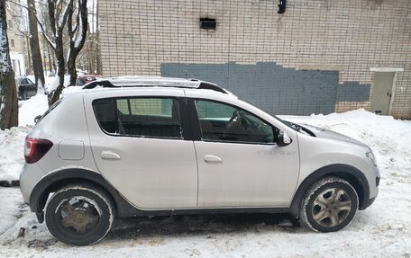 Renault Sandero II рестайлинг, 2017 год, 850 000 рублей, 3 фотография