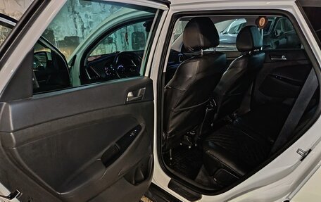 Hyundai Tucson III, 2018 год, 2 300 000 рублей, 8 фотография