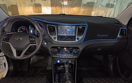 Hyundai Tucson III, 2018 год, 2 300 000 рублей, 10 фотография