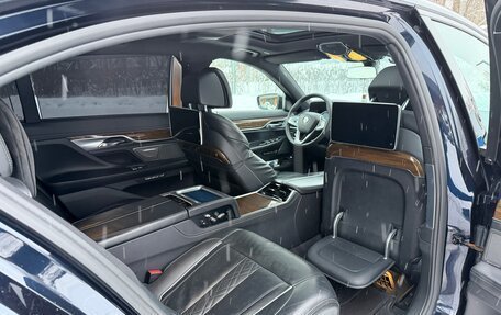BMW 7 серия, 2015 год, 3 295 000 рублей, 16 фотография