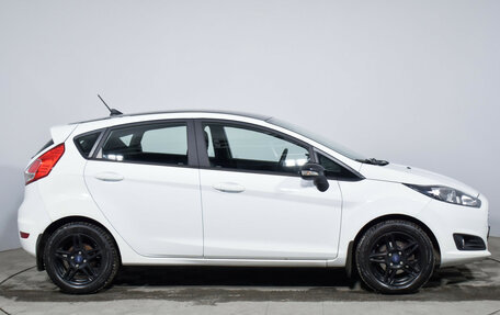 Ford Fiesta, 2017 год, 899 000 рублей, 4 фотография