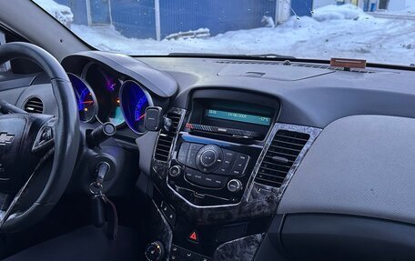 Chevrolet Cruze II, 2010 год, 450 000 рублей, 8 фотография