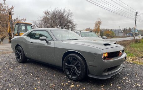 Dodge Challenger III рестайлинг 2, 2019 год, 3 700 000 рублей, 4 фотография