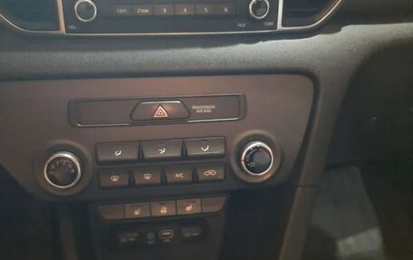 KIA Sportage IV рестайлинг, 2017 год, 2 200 000 рублей, 6 фотография