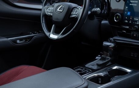 Lexus NX, 2022 год, 5 750 000 рублей, 18 фотография