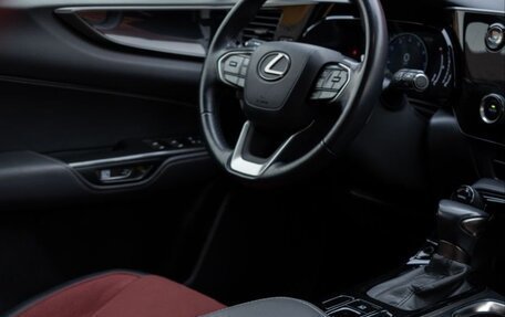 Lexus NX, 2022 год, 5 750 000 рублей, 19 фотография