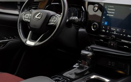 Lexus NX, 2022 год, 5 750 000 рублей, 24 фотография