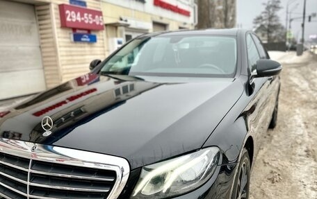 Mercedes-Benz E-Класс, 2020 год, 2 500 000 рублей, 7 фотография