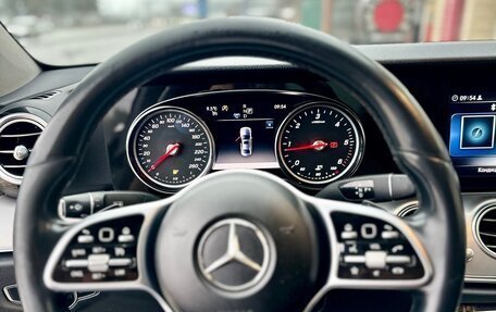 Mercedes-Benz E-Класс, 2020 год, 2 500 000 рублей, 15 фотография