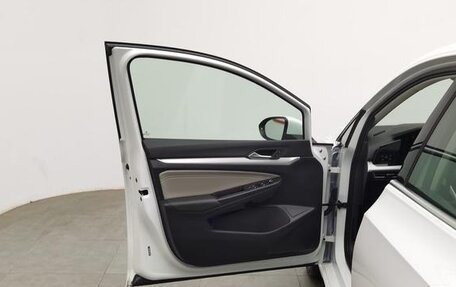 Volkswagen Golf VIII, 2022 год, 1 480 000 рублей, 6 фотография