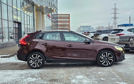 Volvo V40 Cross Country I, 2019 год, 2 200 000 рублей, 4 фотография