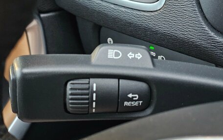 Volvo V40 Cross Country I, 2019 год, 2 200 000 рублей, 31 фотография