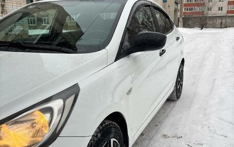 Hyundai Solaris II рестайлинг, 2013 год, 715 000 рублей, 2 фотография