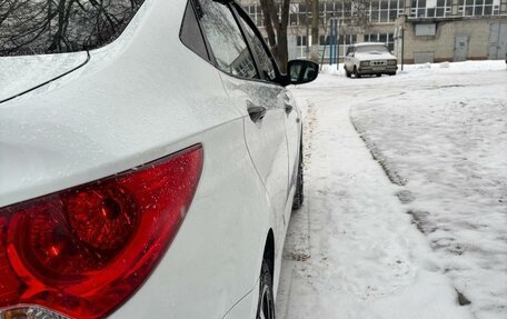 Hyundai Solaris II рестайлинг, 2013 год, 715 000 рублей, 4 фотография