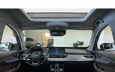 Chery Tiggo 8 Pro, 2023 год, 2 399 000 рублей, 13 фотография