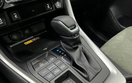 Toyota RAV4, 2025 год, 4 179 000 рублей, 20 фотография