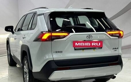 Toyota RAV4, 2025 год, 4 179 000 рублей, 10 фотография