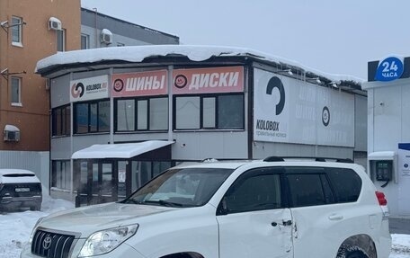 Toyota Land Cruiser Prado 150 рестайлинг 2, 2010 год, 2 020 000 рублей, 3 фотография