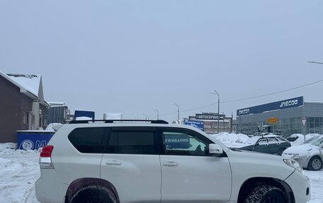 Toyota Land Cruiser Prado 150 рестайлинг 2, 2010 год, 2 020 000 рублей, 8 фотография