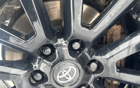 Toyota Land Cruiser Prado 150 рестайлинг 2, 2010 год, 2 020 000 рублей, 24 фотография