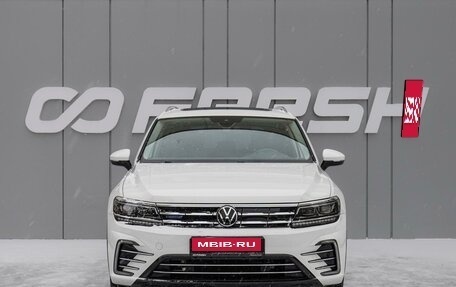 Volkswagen Tiguan II, 2020 год, 3 798 000 рублей, 3 фотография