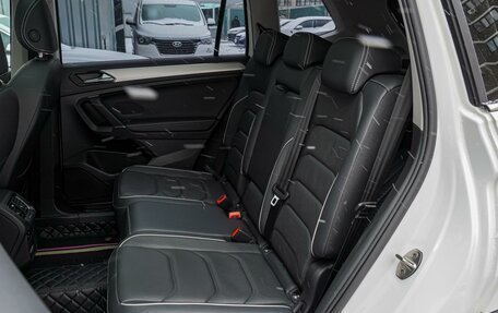 Volkswagen Tiguan II, 2020 год, 3 798 000 рублей, 9 фотография